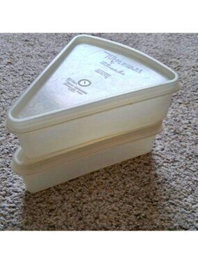 Lot of 2 VTG Tupperware 269 Sheer Pie Slice Keepers Lids Food Storage Seal Retro